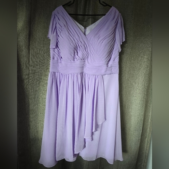 Azazie Lavender Chiffon Bridesmaid Dress Short Sleeve Knee Length Modest Sz 24 - Picture 1 of 5